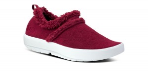 Oofos OOcoozie Low Shoe Tofflor Dam Mörkröda | IFW610482