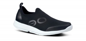Oofos OOmg Sport Low Shoe Skor Dam Vita Svarta | MHL593870