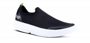 Oofos OOmg eeZee Low Shoe Skor Dam Vita Svarta | YMN479801