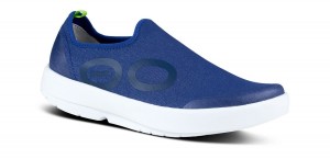 Oofos OOmg eeZee Low Shoe Skor Herr Vita Marinblå | HAX072485